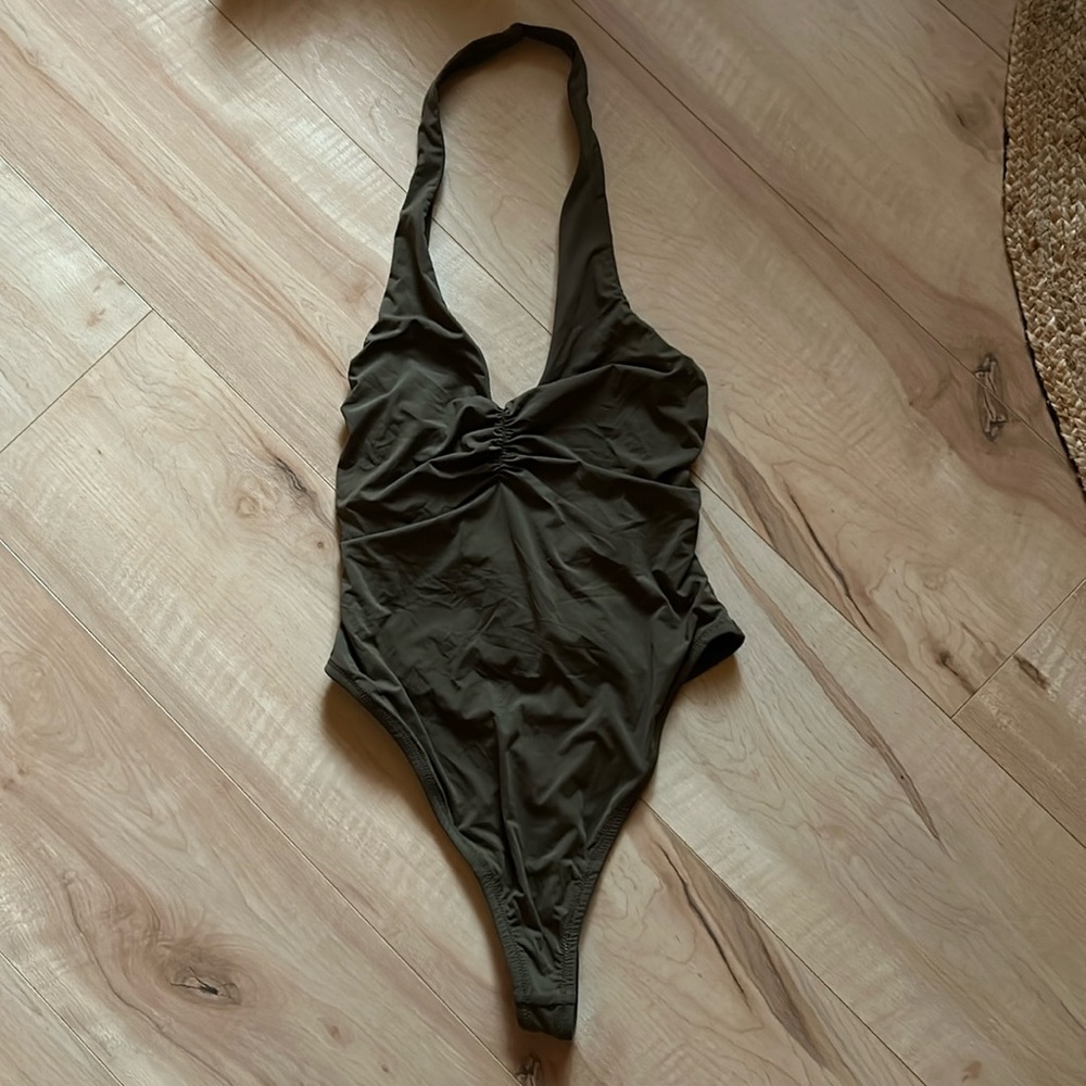 ✨NWT✨Urban Outfitters Bathingsuit, Medium